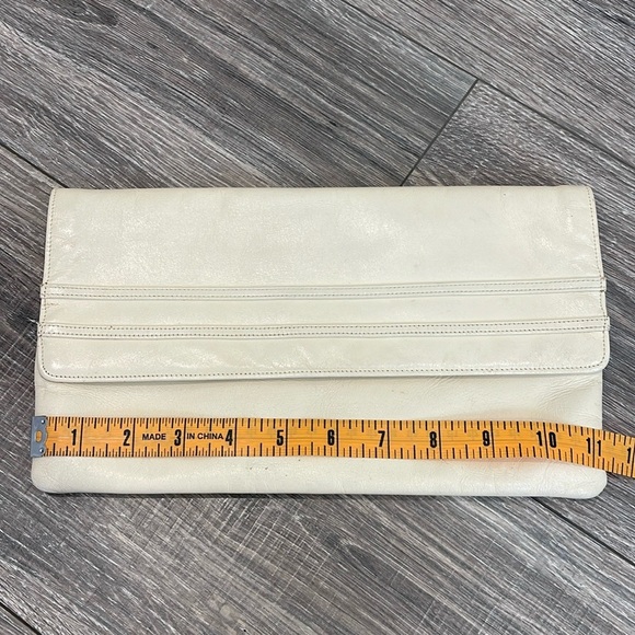 Vanilla clutch bag (no brand) - Picture 4 of 6